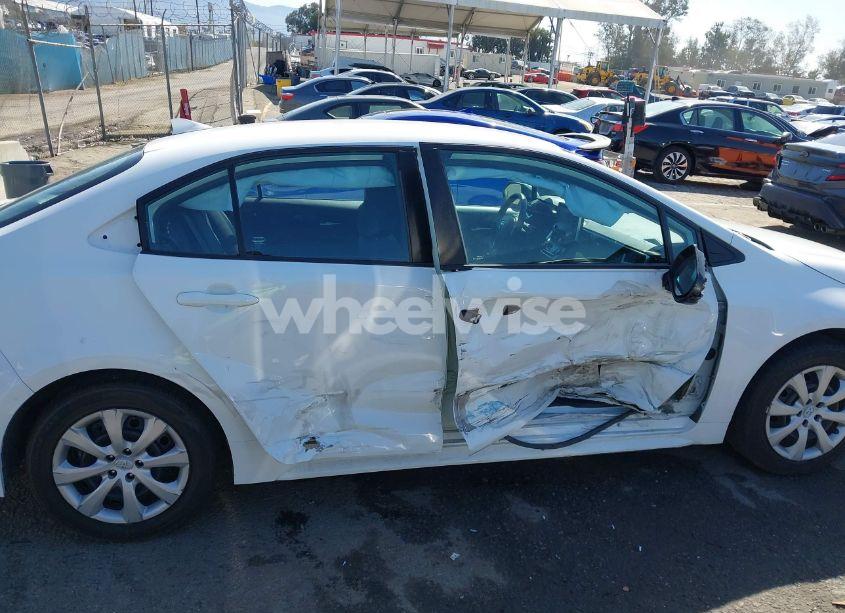 Photo 13 of 2021 Toyota Corolla LE (VIN 5YFEPMAE3MP243106)