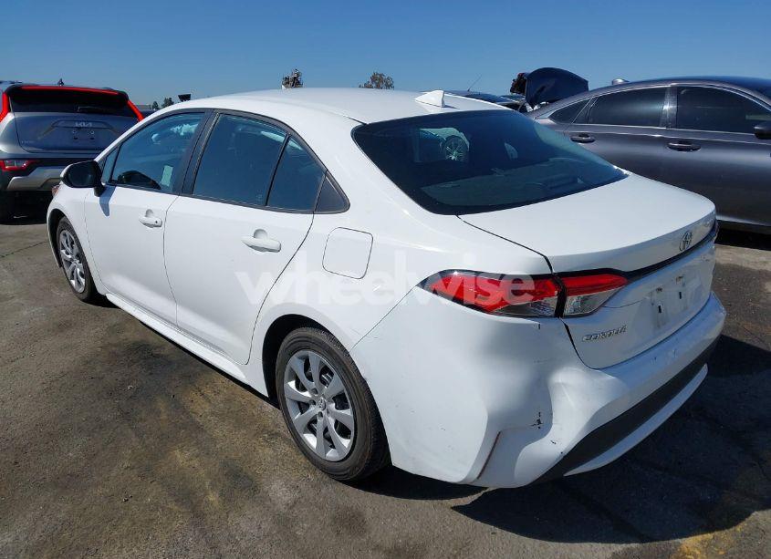 Photo 3 of 2021 Toyota Corolla LE (VIN 5YFEPMAE3MP243106)