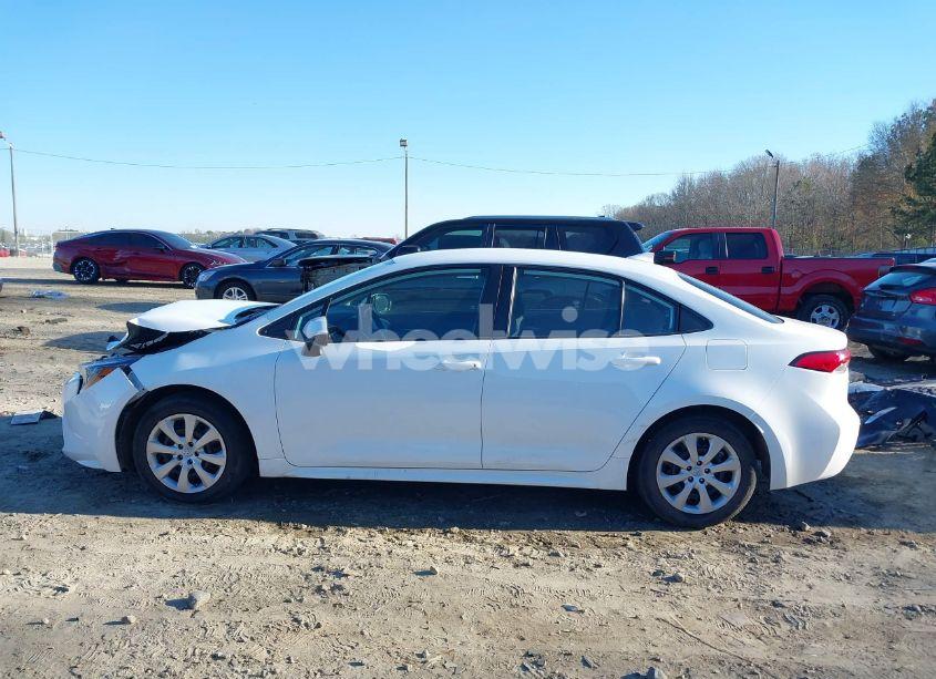 Photo 14 of 2021 Toyota Corolla LE (VIN 5YFEPMAE3MP244692)