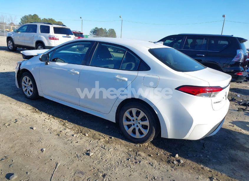Photo 3 of 2021 Toyota Corolla LE (VIN 5YFEPMAE3MP244692)