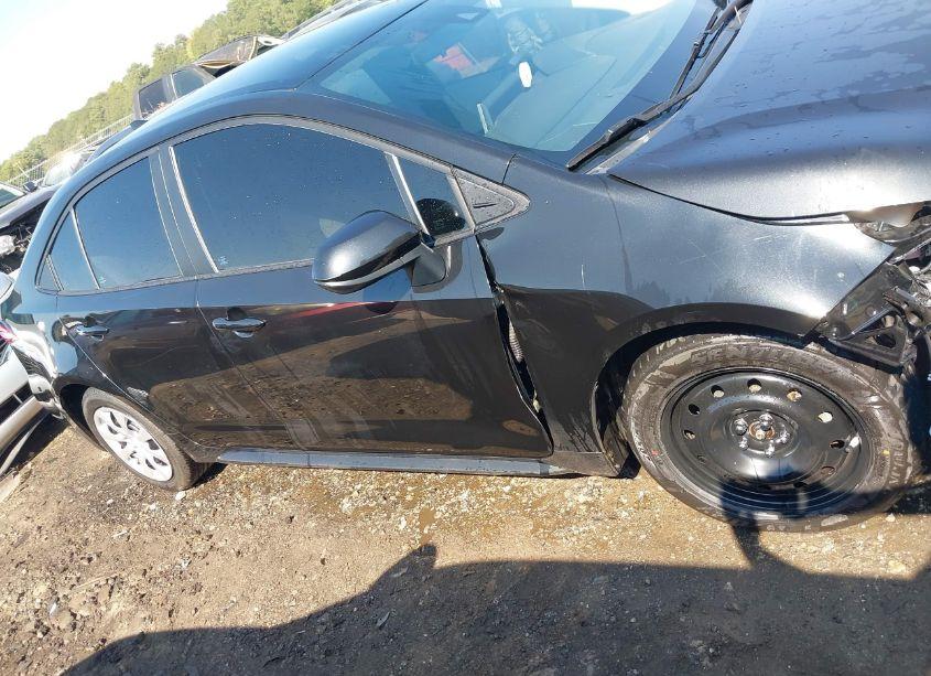 Photo 13 of 2021 Toyota Corolla LE (VIN 5YFEPMAE3MP264960)