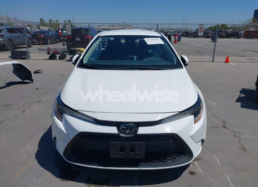 Photo 13 of 2022 Toyota Corolla LE (VIN 5YFEPMAE3NP274213)