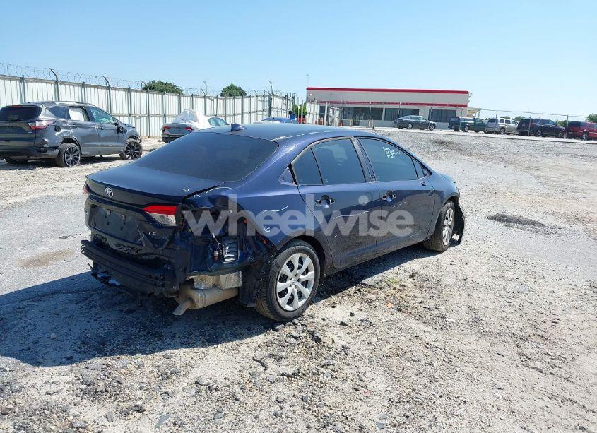 Photo 4 of 2022 Toyota Corolla LE (VIN 5YFEPMAE3NP279136)