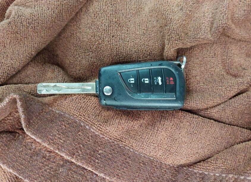 Photo 11 of 2022 Toyota Corolla LE (VIN 5YFEPMAE3NP282828)