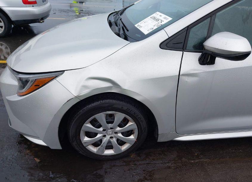 Photo 12 of 2022 Toyota Corolla LE (VIN 5YFEPMAE3NP282828)