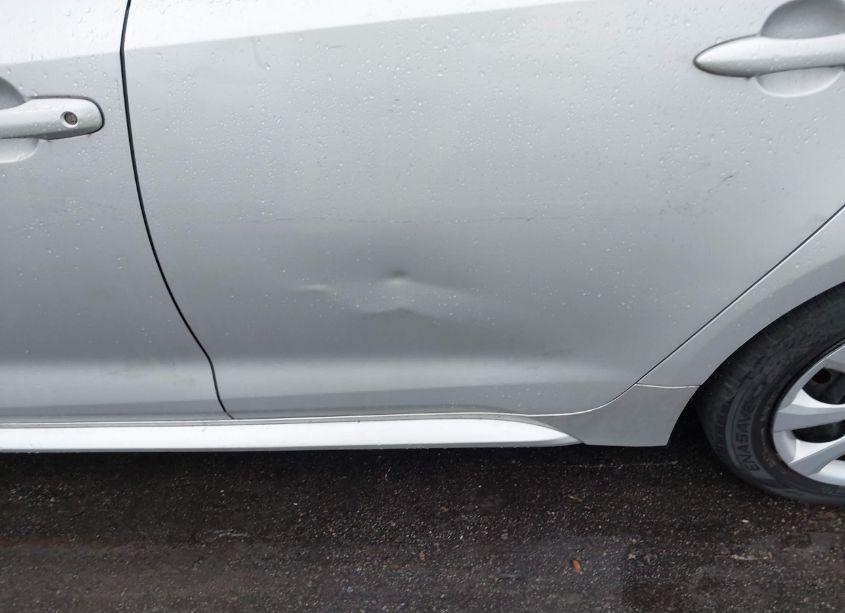 Photo 13 of 2022 Toyota Corolla LE (VIN 5YFEPMAE3NP282828)