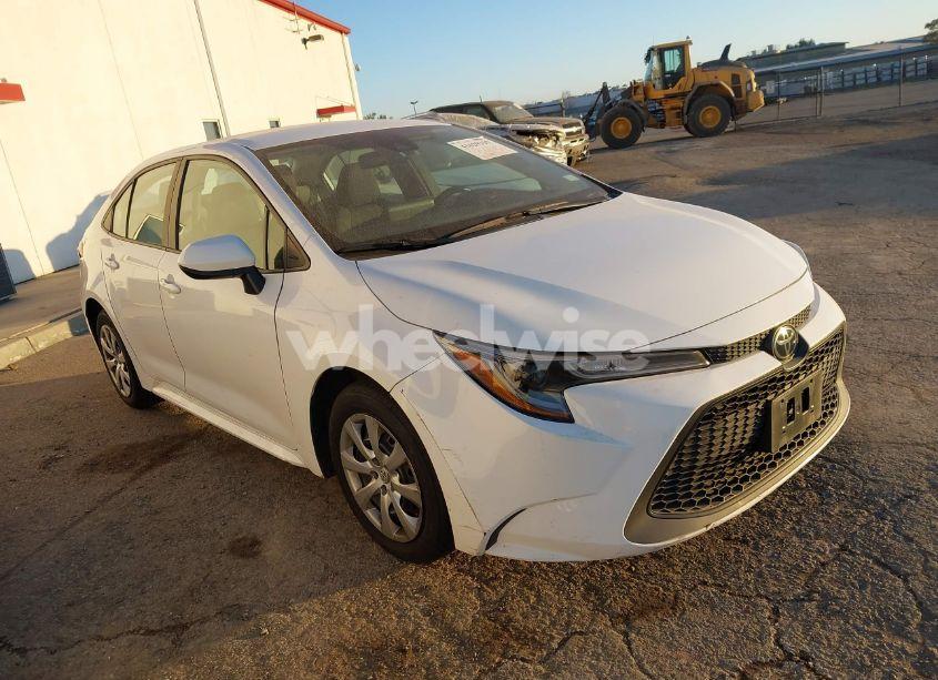 2022 Toyota Corolla LE (VIN 5YFEPMAE3NP305234) main photo