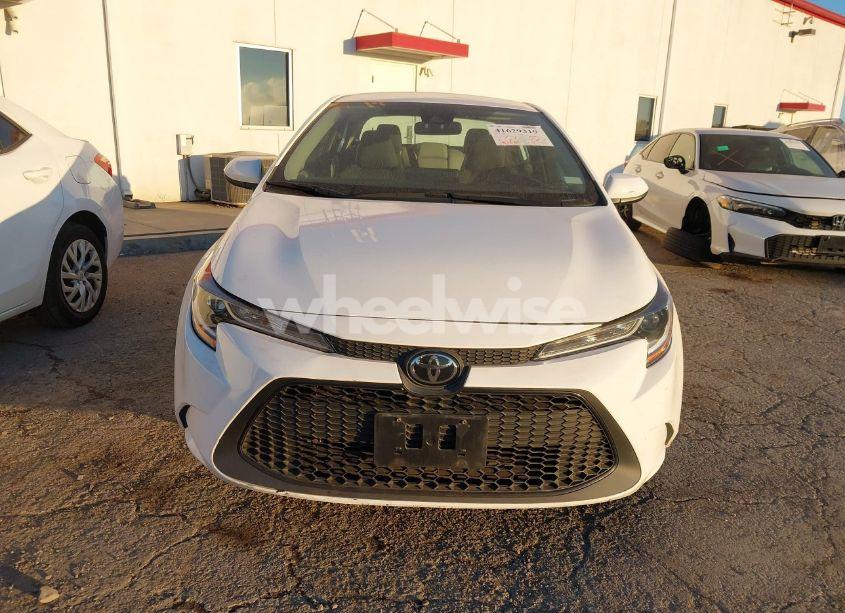 Photo 12 of 2022 Toyota Corolla LE (VIN 5YFEPMAE3NP305234)