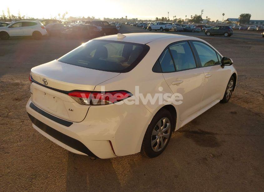 Photo 4 of 2022 Toyota Corolla LE (VIN 5YFEPMAE3NP305234)