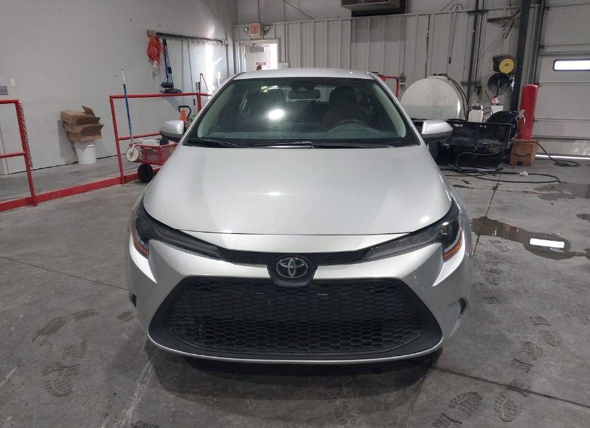 Photo 12 of 2022 Toyota Corolla LE (VIN 5YFEPMAE3NP318162)
