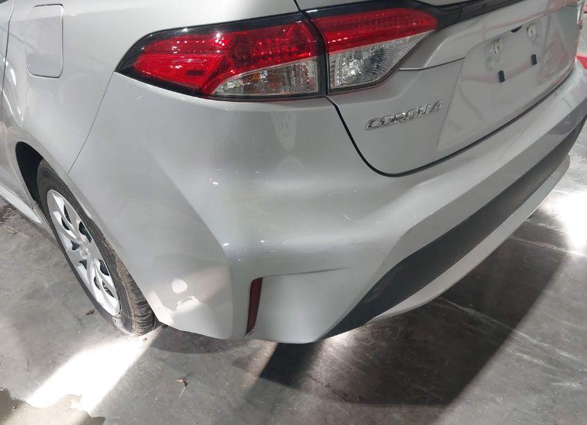 Photo 6 of 2022 Toyota Corolla LE (VIN 5YFEPMAE3NP318162)