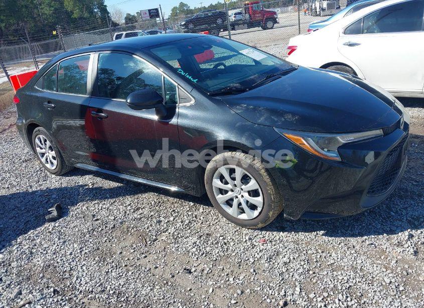 2022 Toyota Corolla LE (VIN 5YFEPMAE3NP318534) main photo