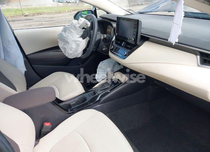 Photo 5 of 2022 Toyota Corolla LE (VIN 5YFEPMAE3NP356037)