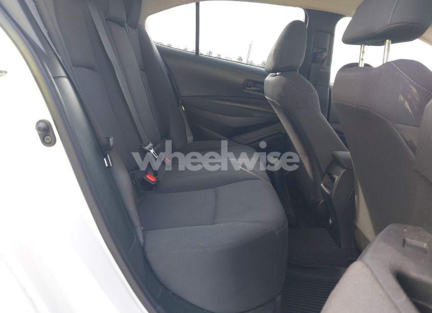 Photo 8 of 2022 Toyota Corolla LE (VIN 5YFEPMAE3NP370522)