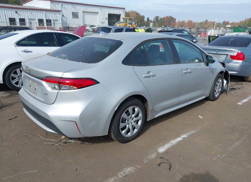 Photo 4 of 2022 Toyota Corolla LE (VIN 5YFEPMAE3NP385764)