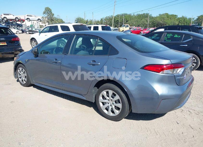 Photo 3 of 2021 Toyota Corolla LE (VIN 5YFEPMAE4MP148487)
