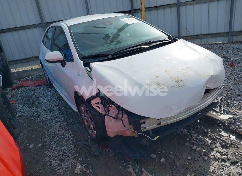 2021 Toyota Corolla LE (VIN 5YFEPMAE4MP154497) main photo