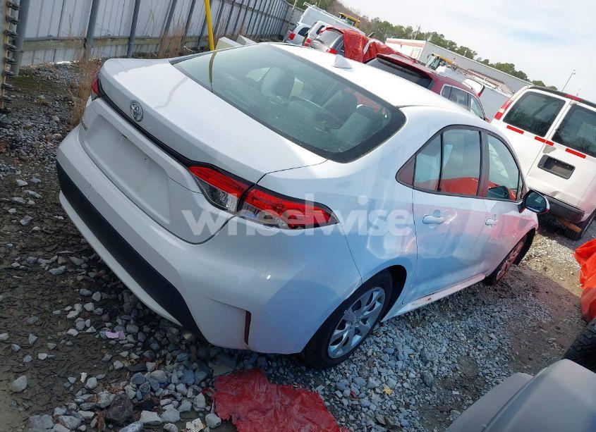 Photo 4 of 2021 Toyota Corolla LE (VIN 5YFEPMAE4MP154497)