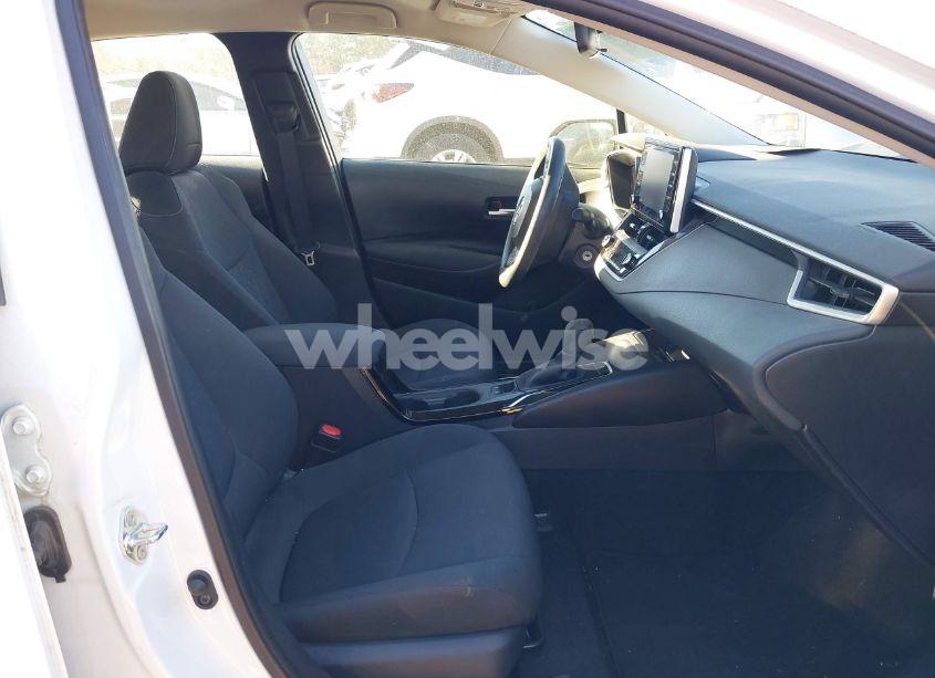 Photo 5 of 2021 Toyota Corolla LE (VIN 5YFEPMAE4MP154497)