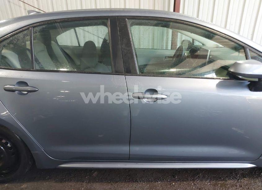 Photo 13 of 2021 Toyota Corolla LE (VIN 5YFEPMAE4MP159943)