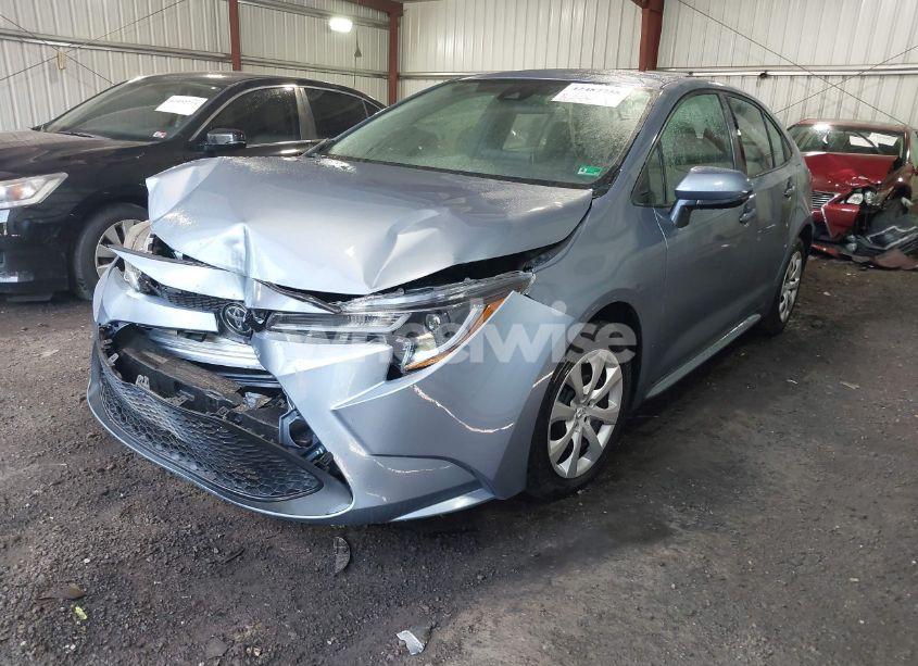 Photo 2 of 2021 Toyota Corolla LE (VIN 5YFEPMAE4MP159943)