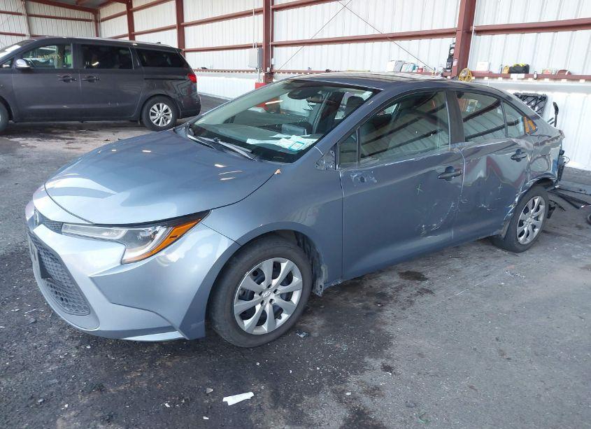 Photo 2 of 2021 Toyota Corolla LE (VIN 5YFEPMAE4MP163331)