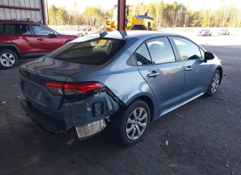 Photo 4 of 2021 Toyota Corolla LE (VIN 5YFEPMAE4MP163331)