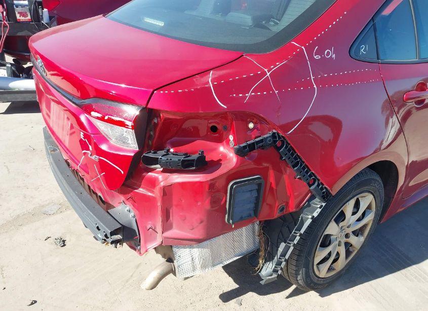 Photo 6 of 2021 Toyota Corolla LE (VIN 5YFEPMAE4MP184096)