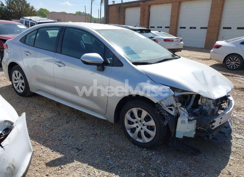 2021 Toyota Corolla LE (VIN 5YFEPMAE4MP187189) main photo