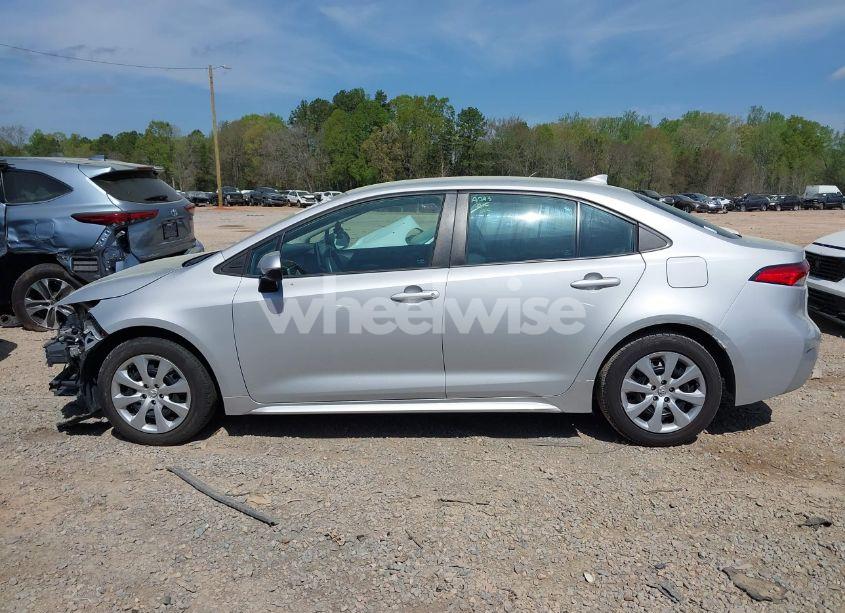 Photo 14 of 2021 Toyota Corolla LE (VIN 5YFEPMAE4MP187189)