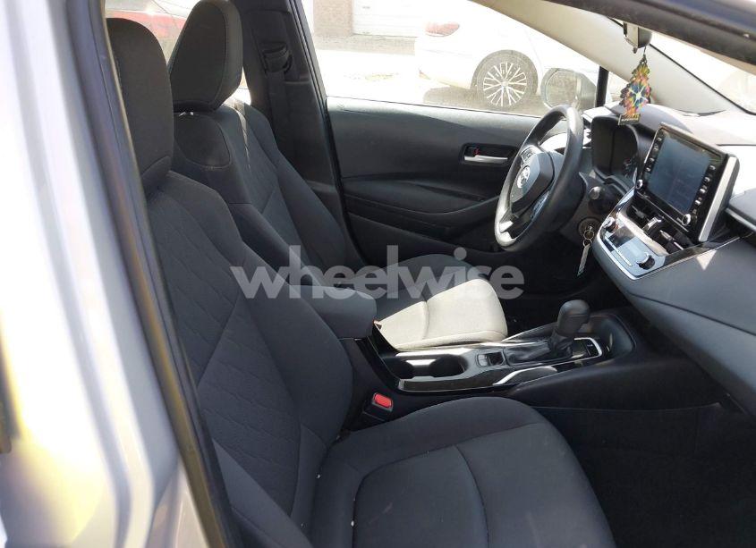 Photo 5 of 2021 Toyota Corolla LE (VIN 5YFEPMAE4MP187189)