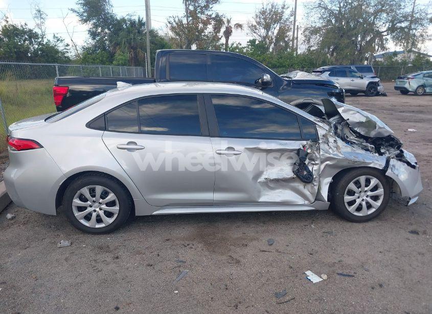 Photo 13 of 2021 Toyota Corolla LE (VIN 5YFEPMAE4MP187791)