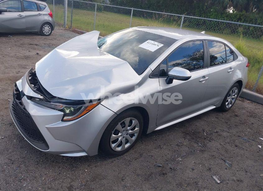 Photo 2 of 2021 Toyota Corolla LE (VIN 5YFEPMAE4MP187791)