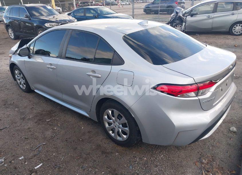 Photo 3 of 2021 Toyota Corolla LE (VIN 5YFEPMAE4MP187791)