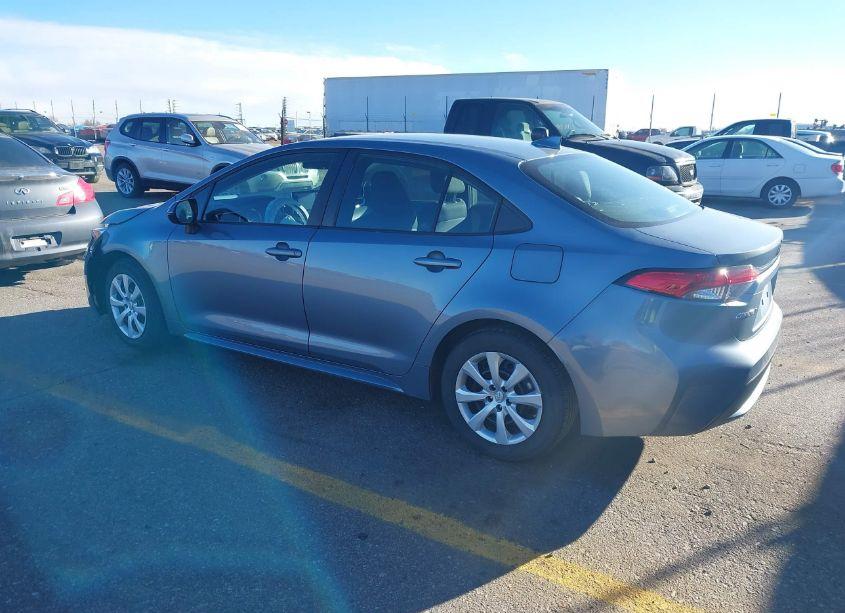 Photo 3 of 2021 Toyota Corolla LE (VIN 5YFEPMAE4MP191131)