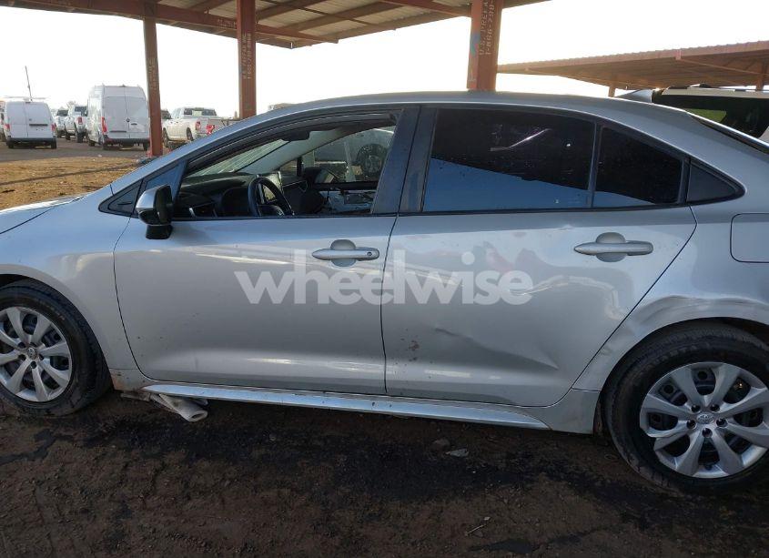 Photo 15 of 2021 Toyota Corolla LE (VIN 5YFEPMAE4MP191940)