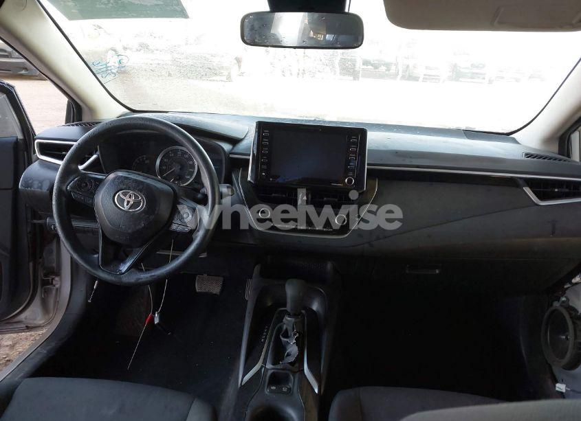 Photo 5 of 2021 Toyota Corolla LE (VIN 5YFEPMAE4MP191940)