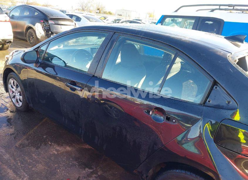 Photo 15 of 2021 Toyota Corolla LE (VIN 5YFEPMAE4MP192778)