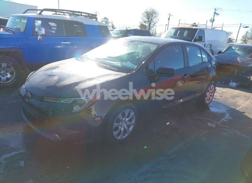 Photo 2 of 2021 Toyota Corolla LE (VIN 5YFEPMAE4MP192778)