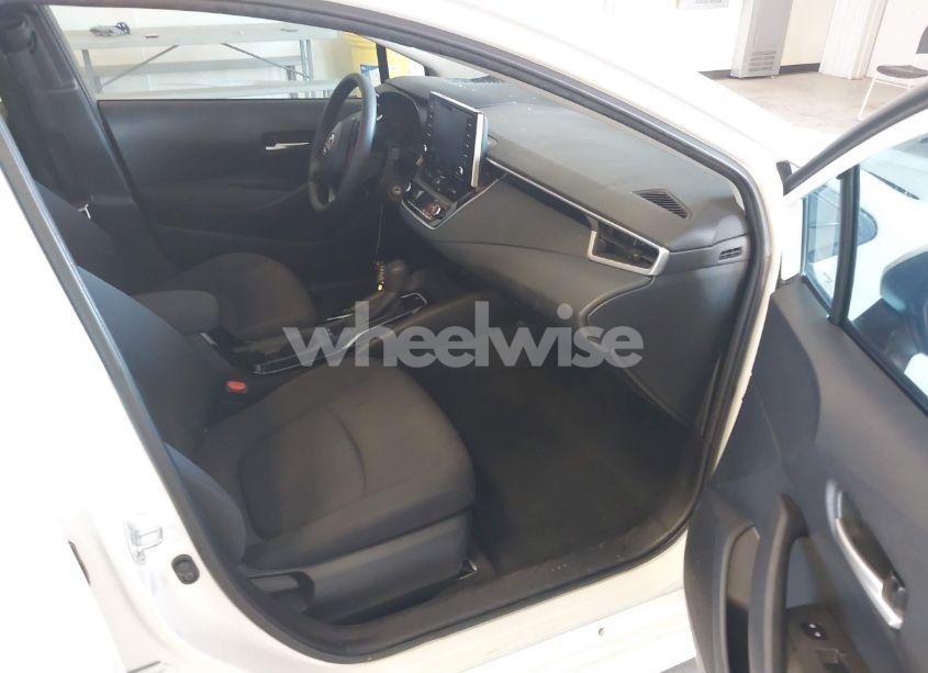 Photo 5 of 2021 Toyota Corolla LE (VIN 5YFEPMAE4MP193932)