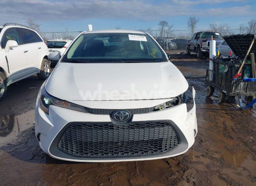 Photo 13 of 2021 Toyota Corolla LE (VIN 5YFEPMAE4MP209949)