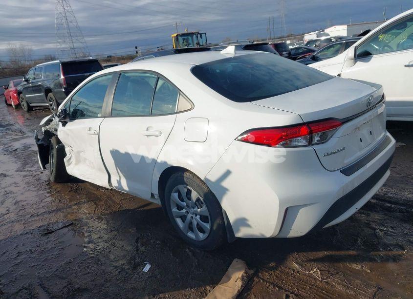 Photo 3 of 2021 Toyota Corolla LE (VIN 5YFEPMAE4MP209949)