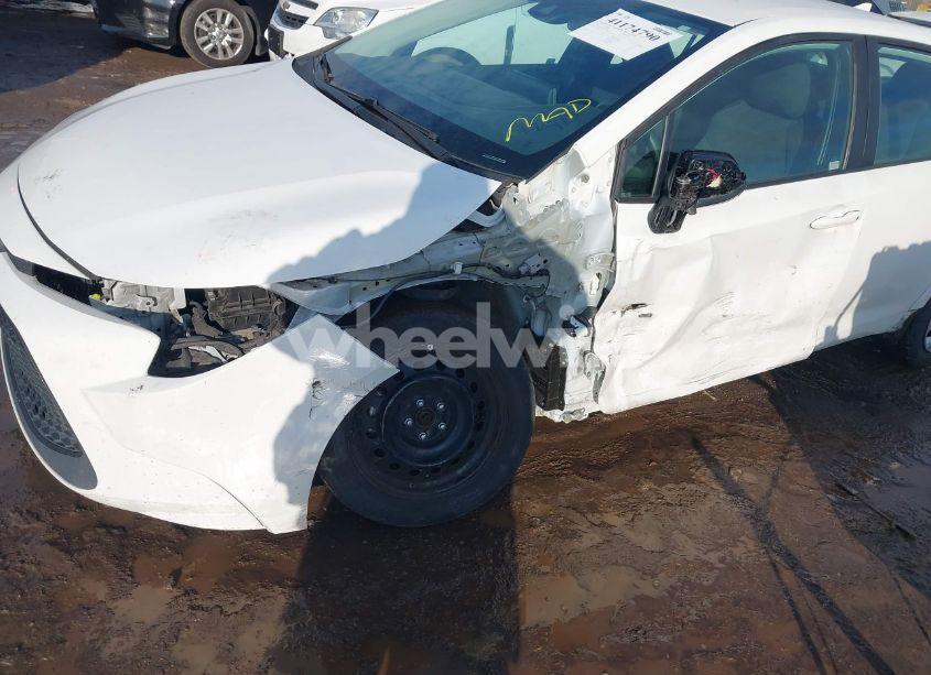 Photo 6 of 2021 Toyota Corolla LE (VIN 5YFEPMAE4MP209949)