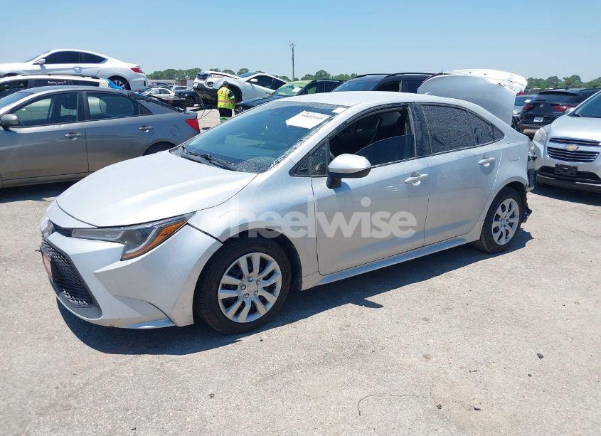 Photo 2 of 2021 Toyota Corolla LE (VIN 5YFEPMAE4MP218358)