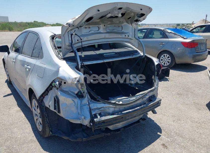 Photo 6 of 2021 Toyota Corolla LE (VIN 5YFEPMAE4MP218358)