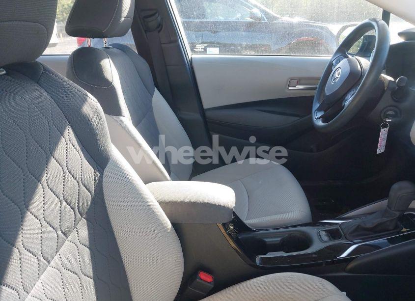 Photo 5 of 2021 Toyota Corolla LE (VIN 5YFEPMAE4MP236553)