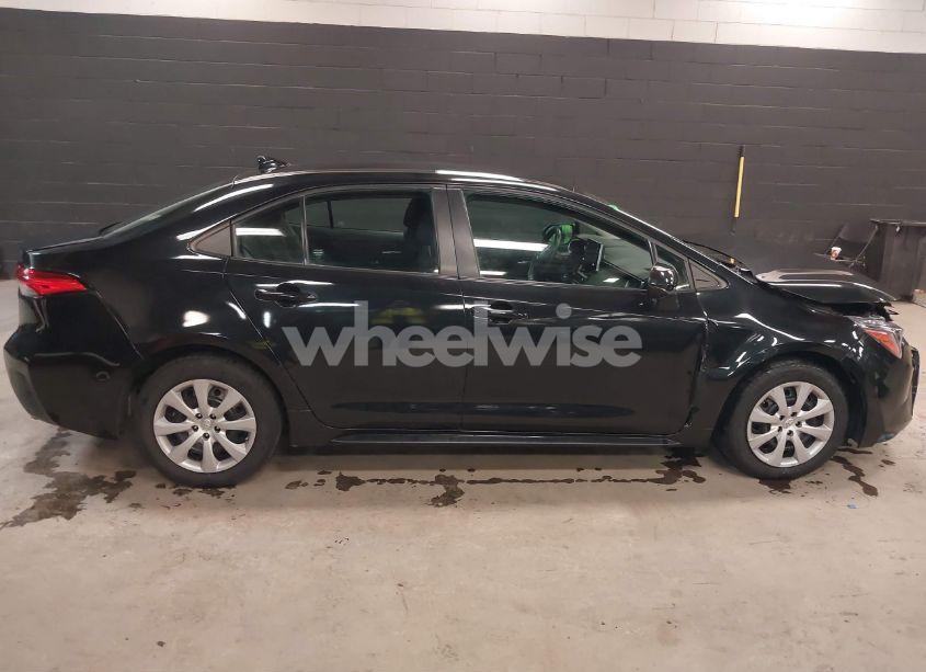 Photo 13 of 2021 Toyota Corolla LE (VIN 5YFEPMAE4MP240828)