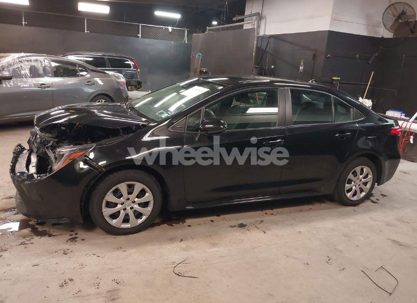 Photo 14 of 2021 Toyota Corolla LE (VIN 5YFEPMAE4MP240828)