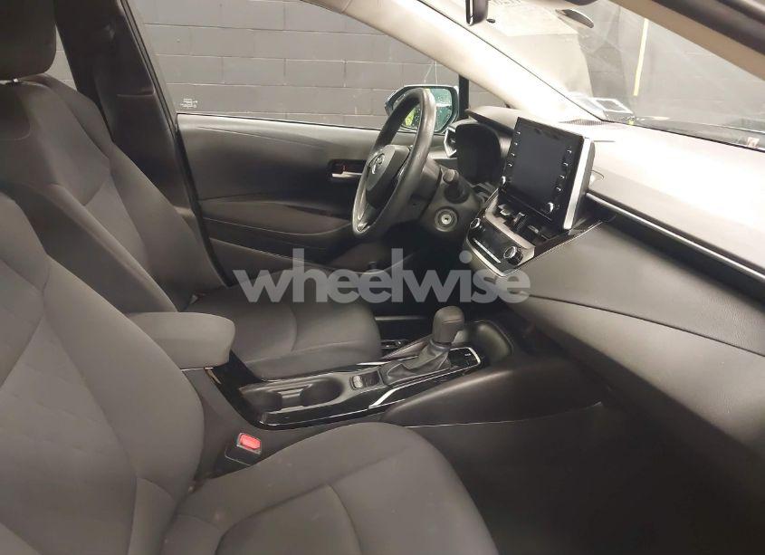 Photo 5 of 2021 Toyota Corolla LE (VIN 5YFEPMAE4MP240828)