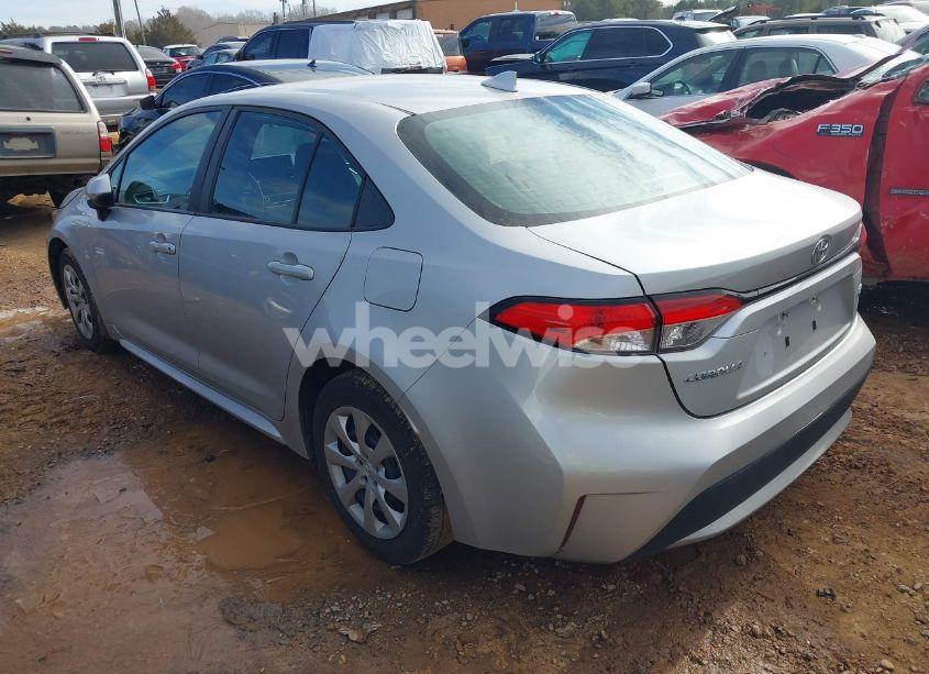 Photo 3 of 2021 Toyota Corolla LE (VIN 5YFEPMAE4MP242742)